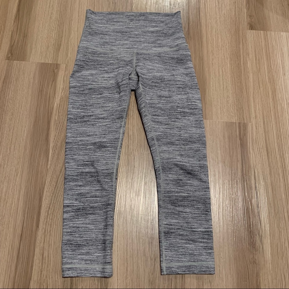 Lululemon Athletica Gray Black High Rise Crop Capri Leggings Size 4